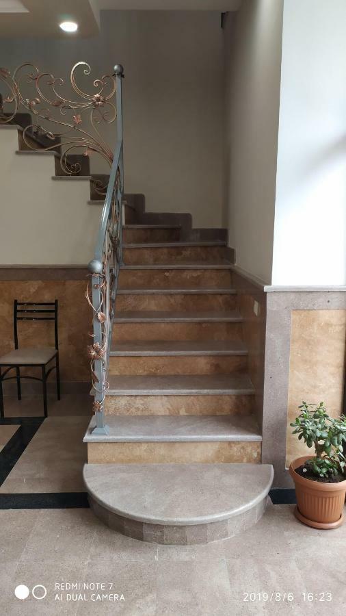 Asour Hotel Goris Dış mekan fotoğraf