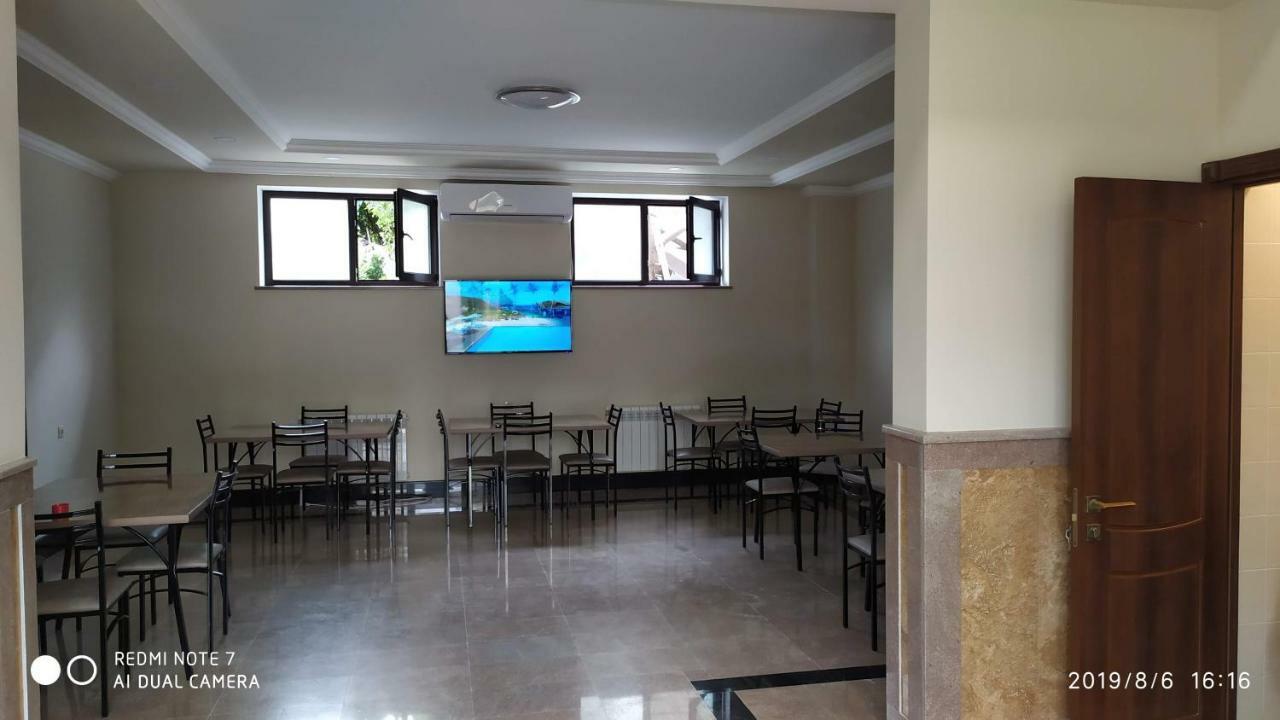 Asour Hotel Goris Dış mekan fotoğraf