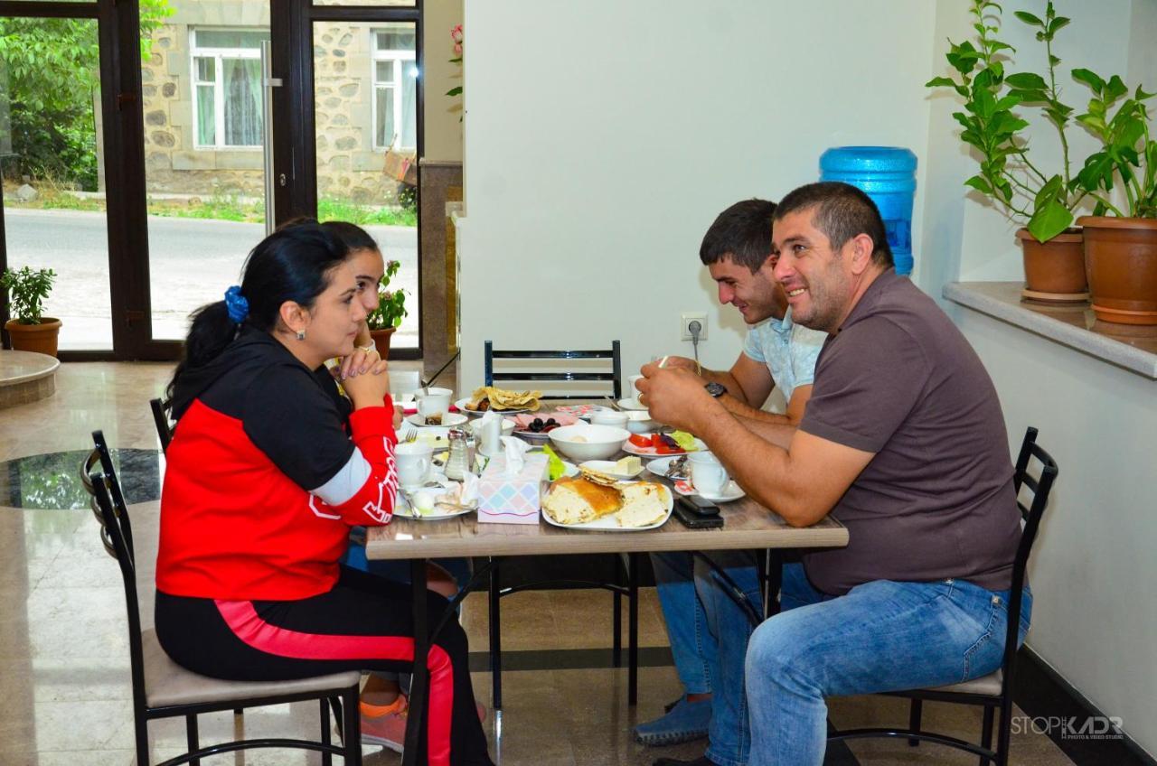 Asour Hotel Goris Dış mekan fotoğraf