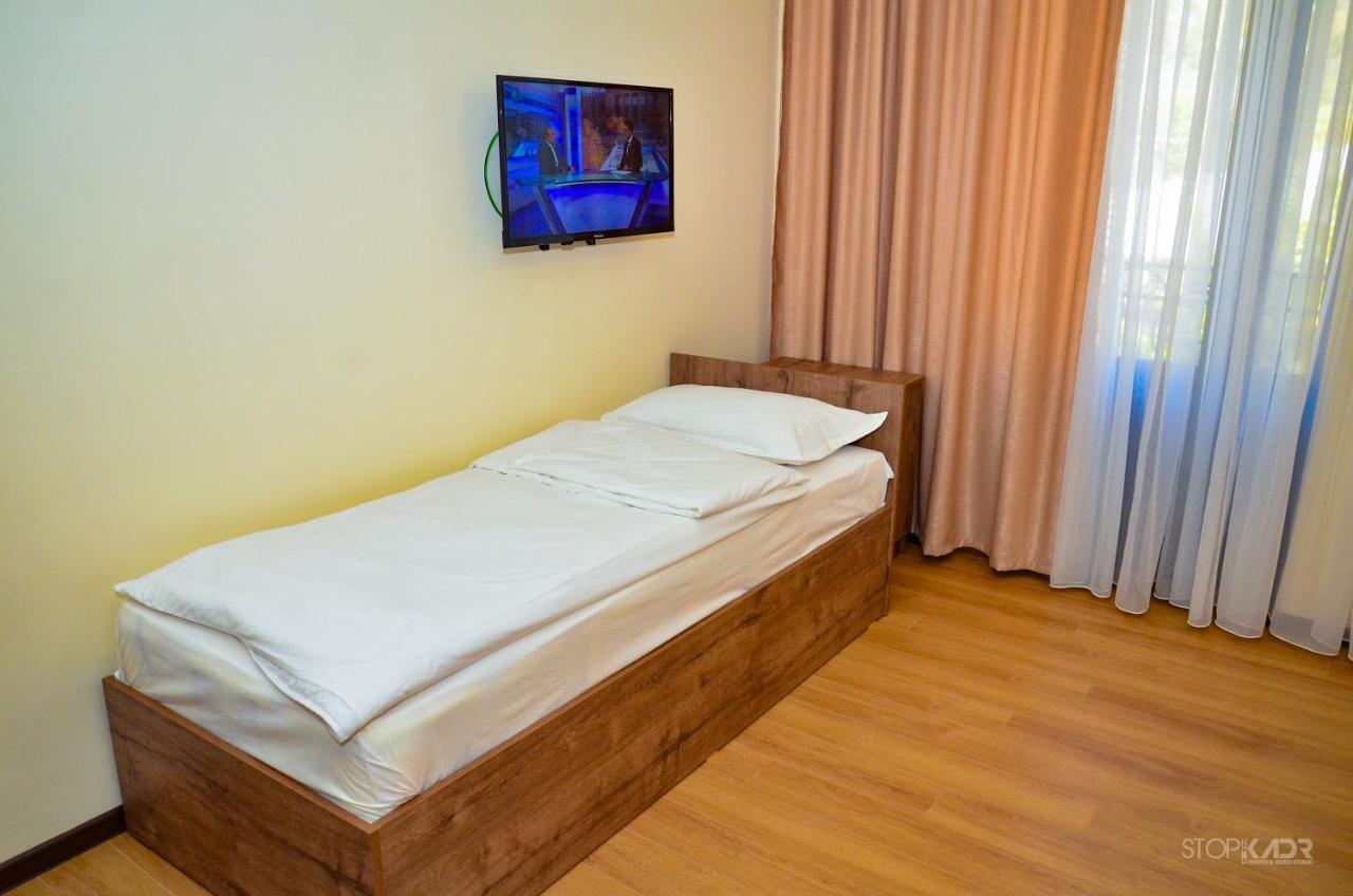 Asour Hotel Goris Dış mekan fotoğraf